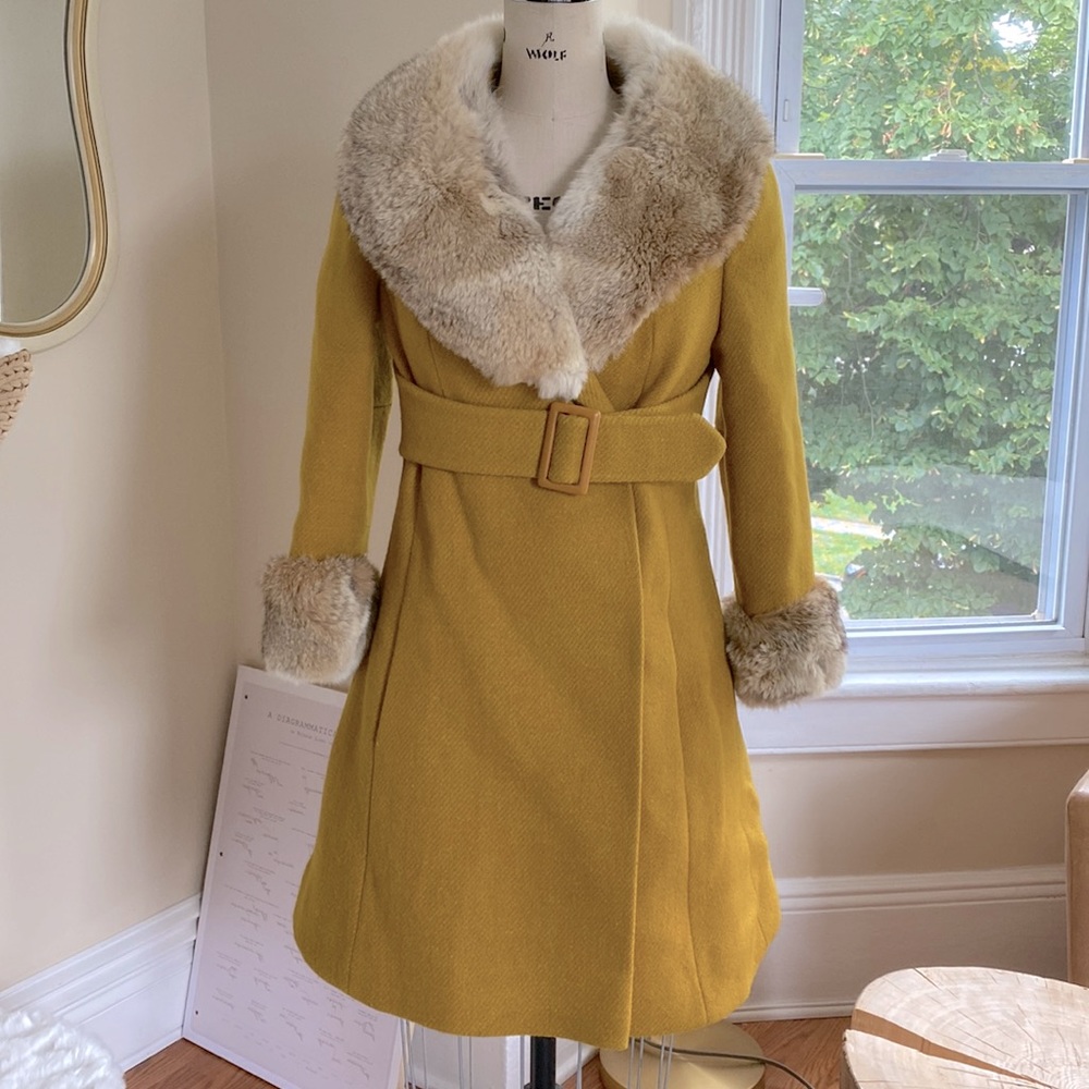 Vintage mod mustard wool and fur winter coat with belt XS S